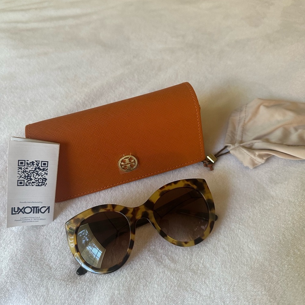 Tory Burch Brown and Orange Sunglasses